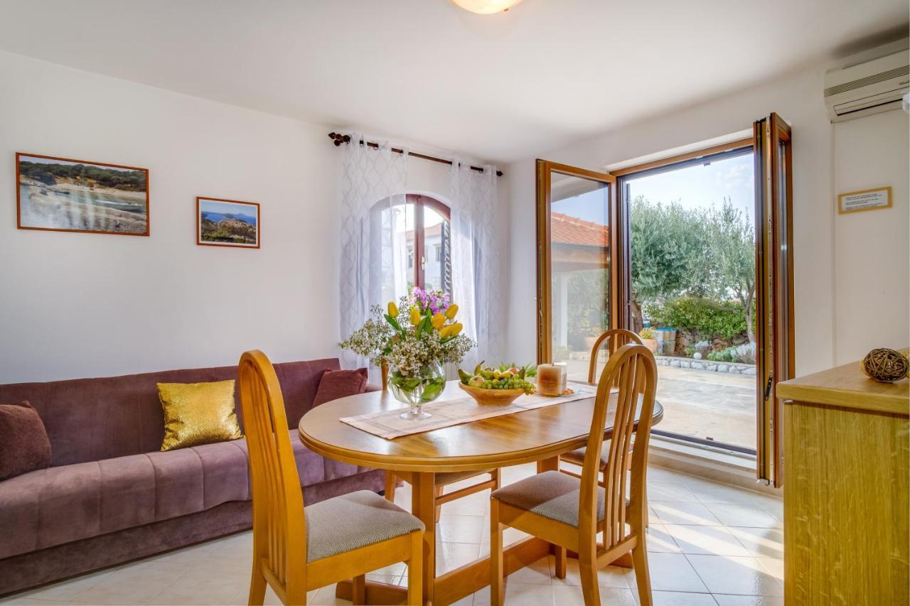 Apartments Franjo Mali Lošinj Екстериор снимка