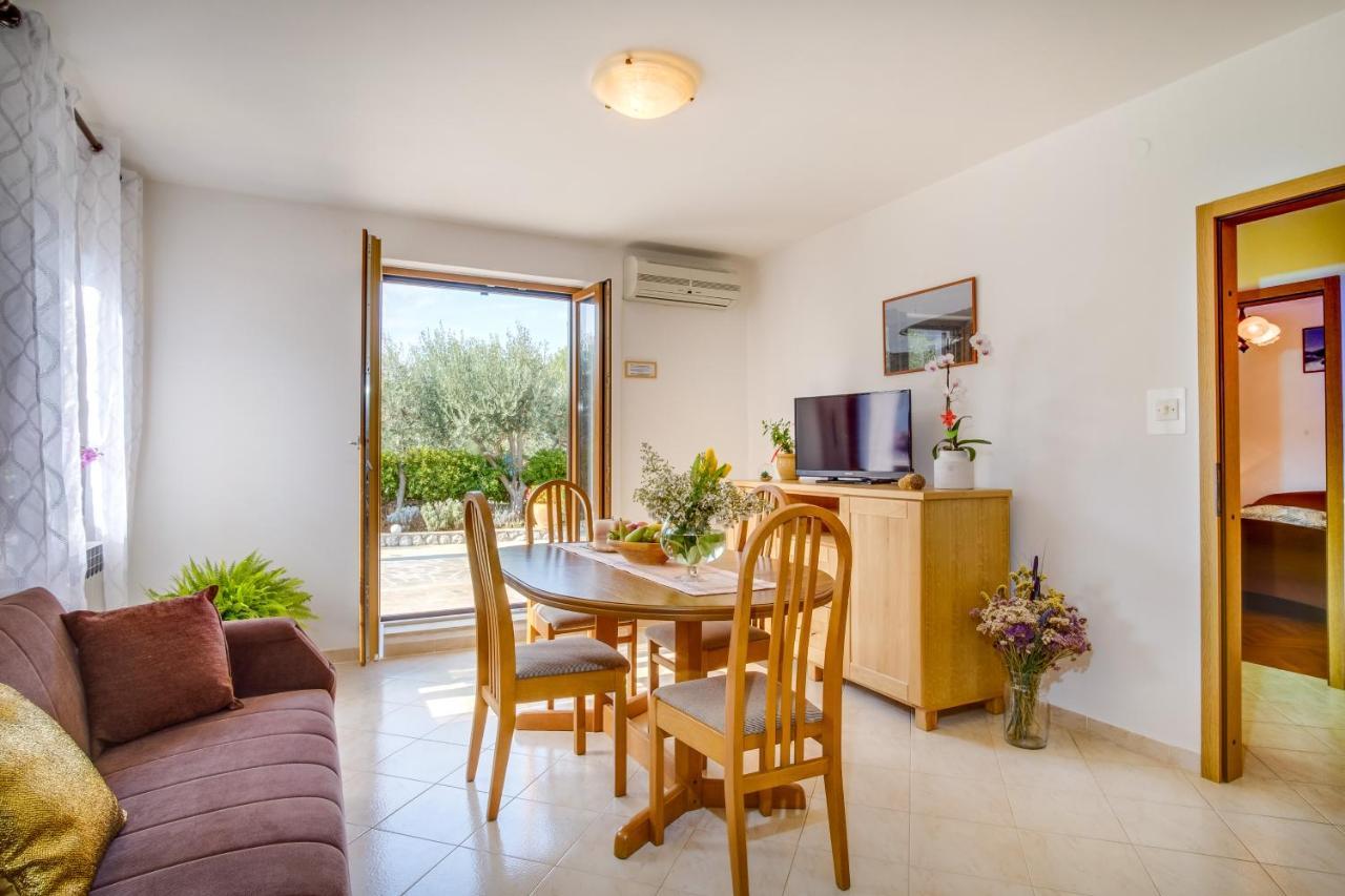 Apartments Franjo Mali Lošinj Екстериор снимка