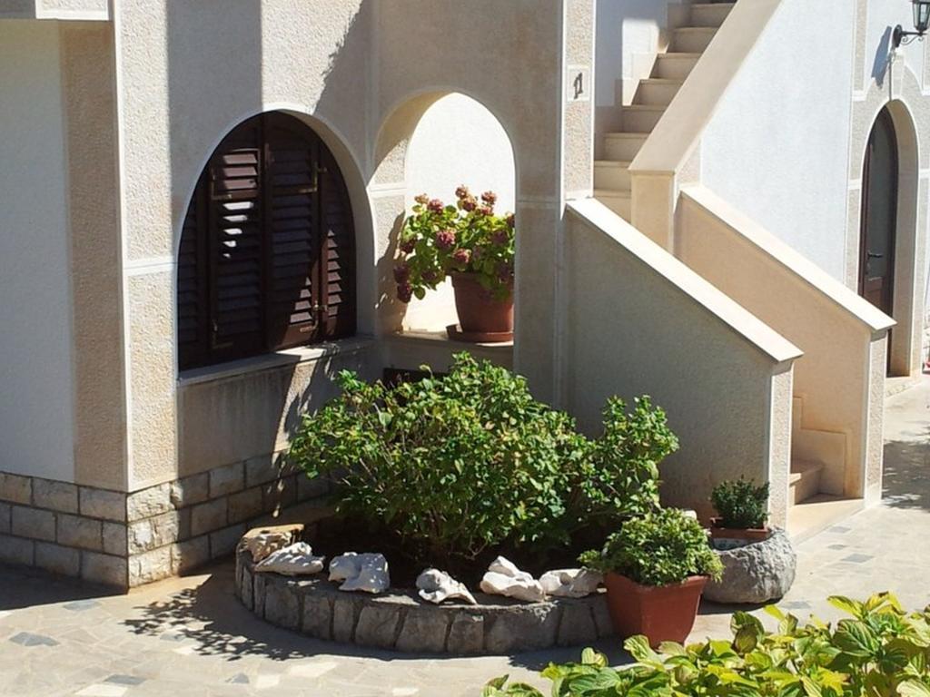 Apartments Franjo Mali Lošinj Екстериор снимка
