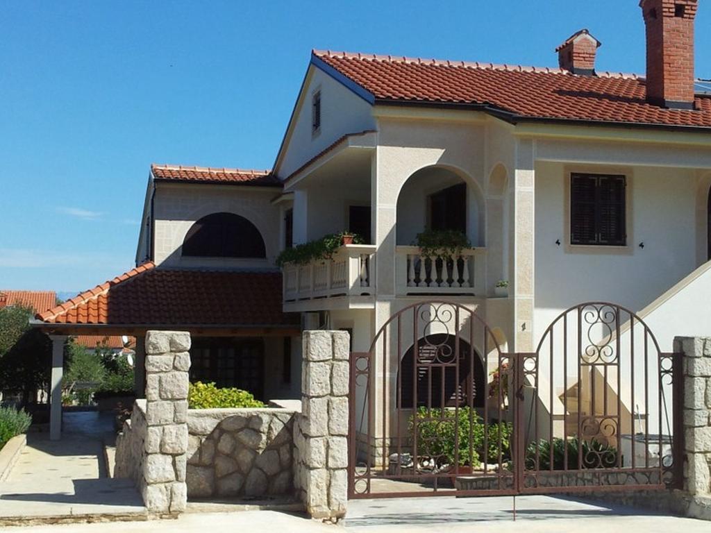 Apartments Franjo Mali Lošinj Екстериор снимка